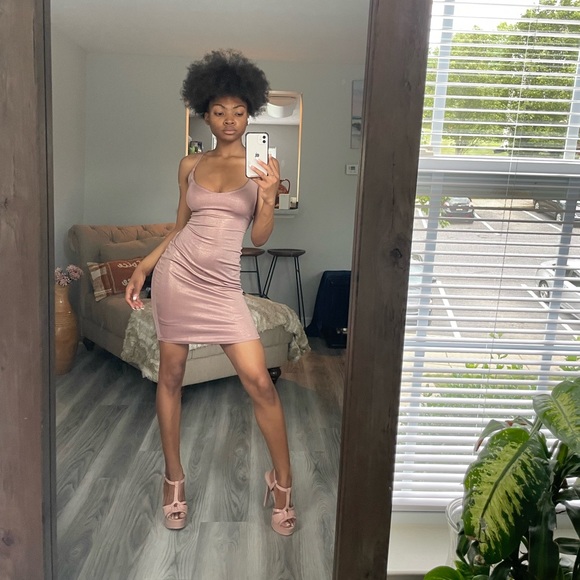 Pale Nude Pink Backless Lace MIDI Dress - Picture 4 of 16